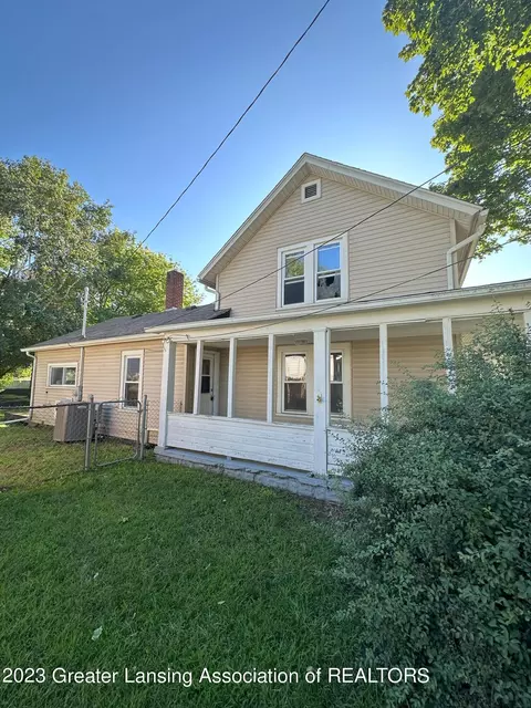 210 E Stoddard St, Charlotte, MI 48813
