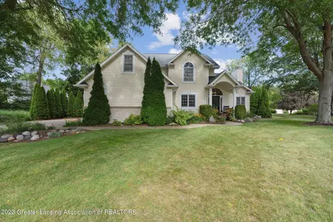 619 Looking Glass Glen Dr, Dewitt, MI 48820 photo 2