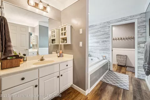 619 Looking Glass Glen Dr, Dewitt, MI 48820 photo 27