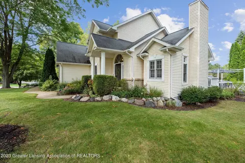 619 Looking Glass Glen Dr, Dewitt, MI 48820 photo 3