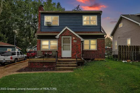 613 N Deerfield Ave, Lansing, MI 48917