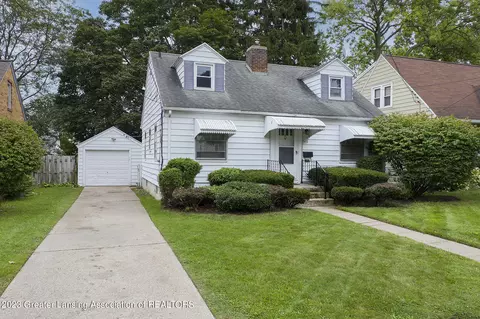 820 Newton St, Lansing, MI 48912