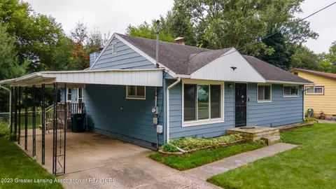1915 Ferrol St, Lansing, MI 48910
