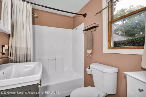 5994 Martinus St, Haslett, MI 48840 photo 13