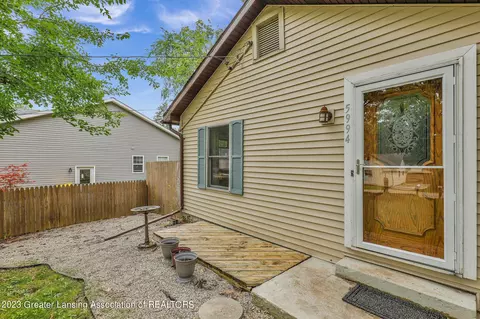 5994 Martinus St, Haslett, MI 48840 photo 18