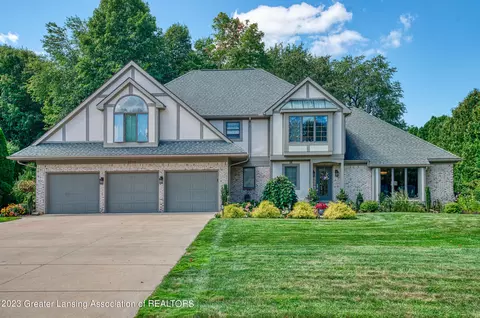 3777 Chippendale Cir, Okemos, MI 48864