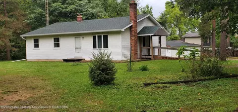 807 Cudney Ln, Grand Ledge, MI 48837