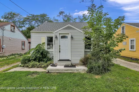 407 N Grace St, Lansing, MI 48917