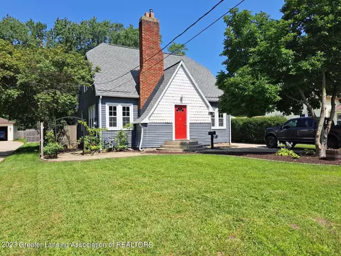 109 SE Ridgewood St, Grand Rapids, MI 49548