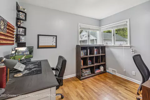 4005 Devonshire Ave, Lansing, MI 48910 photo 16