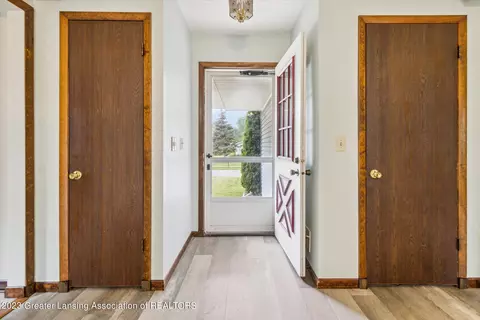504 N Dibble Ave, Lansing, MI 48917 photo 5