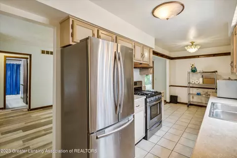 504 N Dibble Ave, Lansing, MI 48917 photo 12