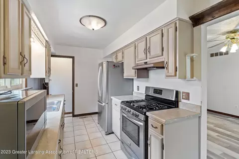 504 N Dibble Ave, Lansing, MI 48917 photo 10