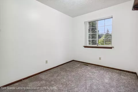 504 N Dibble Ave, Lansing, MI 48917 photo 17