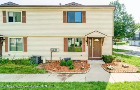 3930 Hunters Ridge Dr #3, Lansing, MI 48911