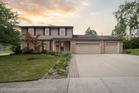 2001 Cogswell Dr, Lansing, MI 48906