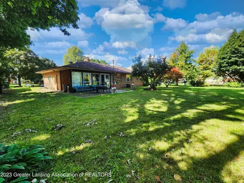 2154 Bruce Ave, Lansing, MI 48915 photo 4