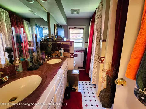 2154 Bruce Ave, Lansing, MI 48915 photo 12