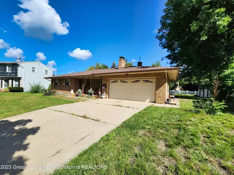 2154 Bruce Ave, Lansing, MI 48915 photo 2