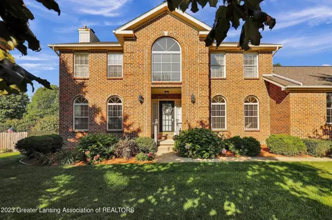 342 Crosswind Dr, Dimondale, MI 48821