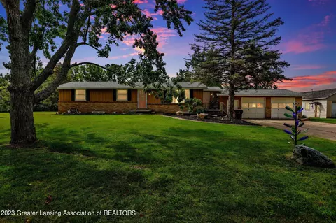 13269 W Grand River Ave, Eagle, MI 48822