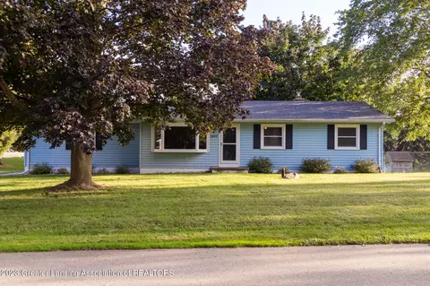 7407 Yorktown Rd, Lansing, MI 48917