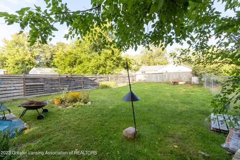 1896 Maple St, Holt, MI 48842 photo 38