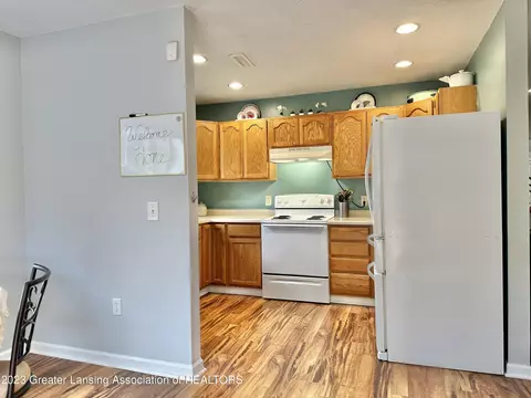 6501 Cooper Rd, Lansing, MI 48911 photo 18