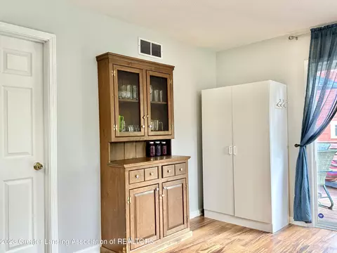 6501 Cooper Rd, Lansing, MI 48911 photo 17