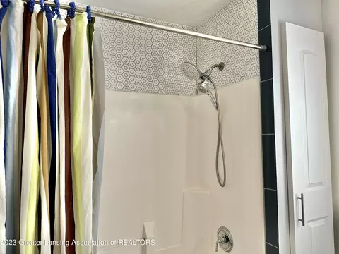 6501 Cooper Rd, Lansing, MI 48911 photo 26