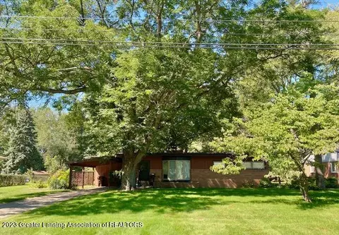 6077 Harkson Dr, East Lansing, MI 48823