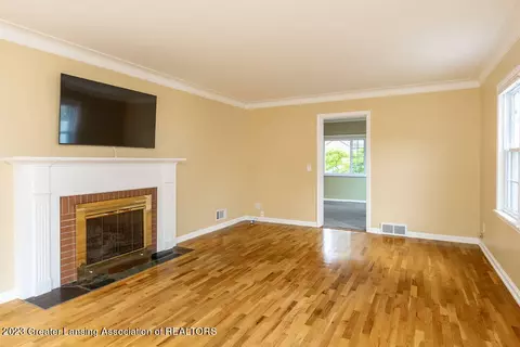 1425 Clifton Ave, Lansing, MI 48910 photo 9