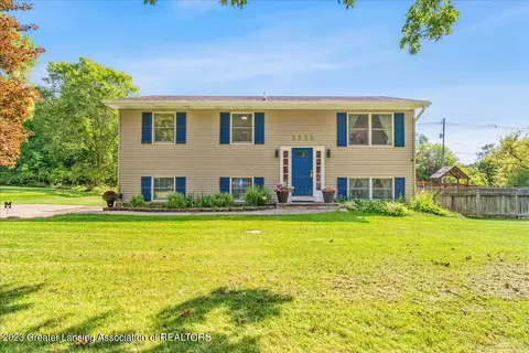 3323 Kemler Rd, Eaton Rapids, MI 48827