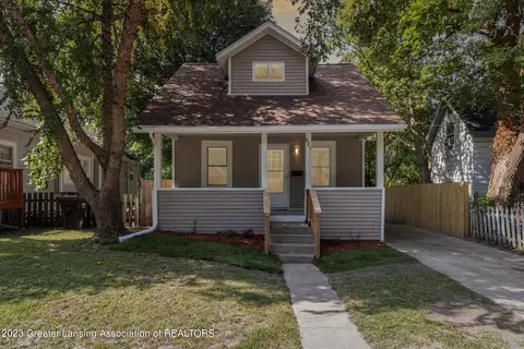825 Clark Street St, Lansing, MI 48906
