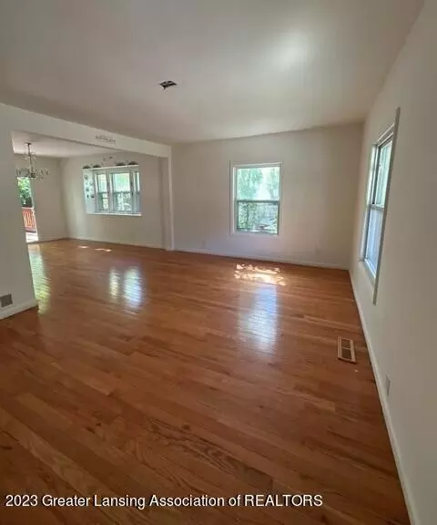 115 Huron St, Lansing, MI 48915 photo 2