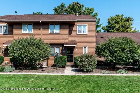 2426 Burcham Dr #95, East Lansing, MI 48823