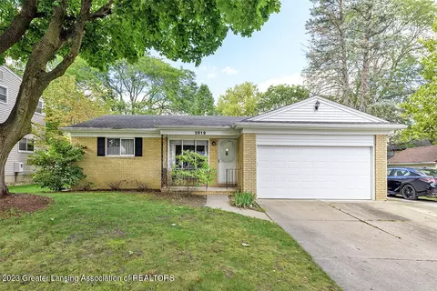 2819 Montego Dr, Lansing, MI 48912