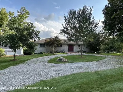 12899 W Herbison Rd, Eagle, MI 48822