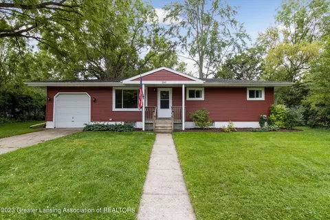 1841 Lyndhurst Way, Haslett, MI 48840