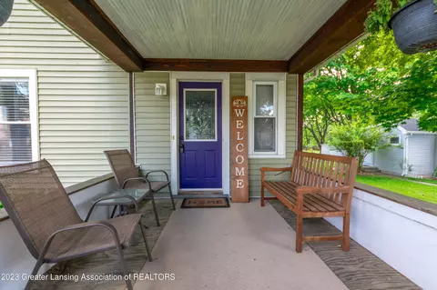 215 W Washington St, Dewitt, MI 48820 photo 3