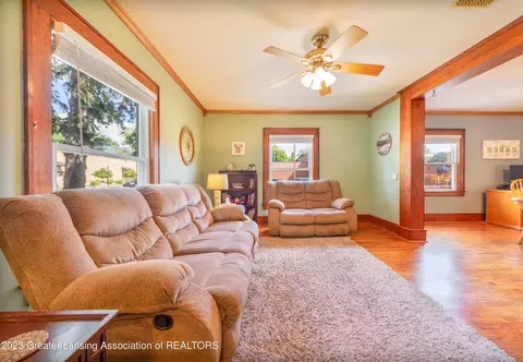 215 W Washington St, Dewitt, MI 48820 photo 7