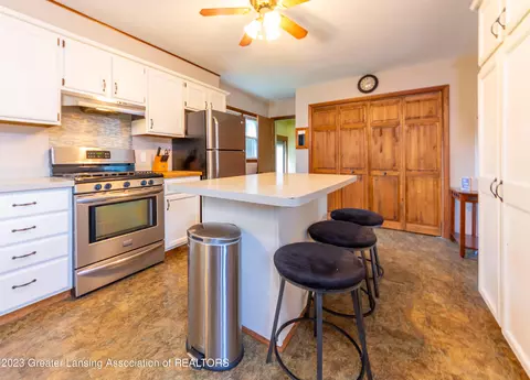 215 W Washington St, Dewitt, MI 48820 photo 15