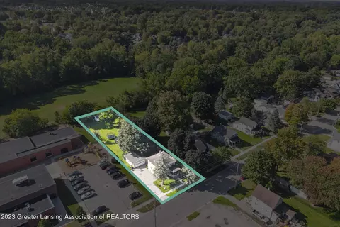215 W Washington St, Dewitt, MI 48820 photo 2
