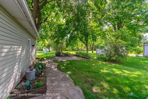 215 W Washington St, Dewitt, MI 48820 photo 36