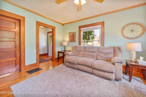 215 W Washington St, Dewitt, MI 48820 photo 8