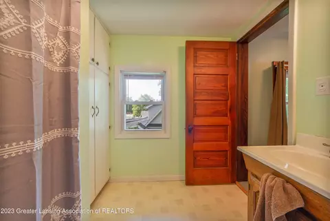 215 W Washington St, Dewitt, MI 48820 photo 21