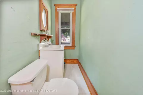 215 W Washington St, Dewitt, MI 48820 photo 17