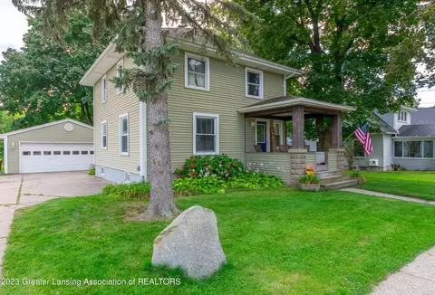 215 W Washington St, Dewitt, MI 48820