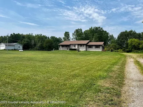 2576 Onondaga Rd, Eaton Rapids, MI 48827