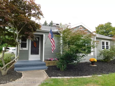 604 Hall Blvd, Mason, MI 48854